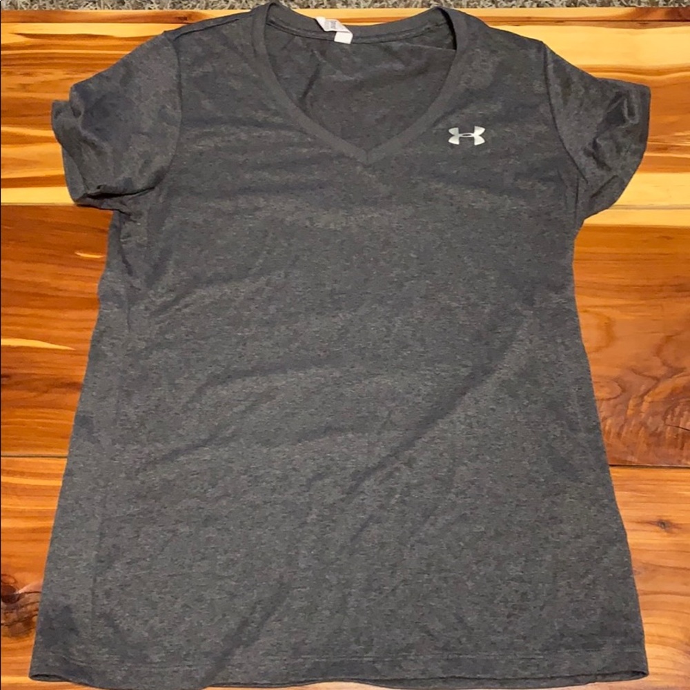 Under Armour T-shirt